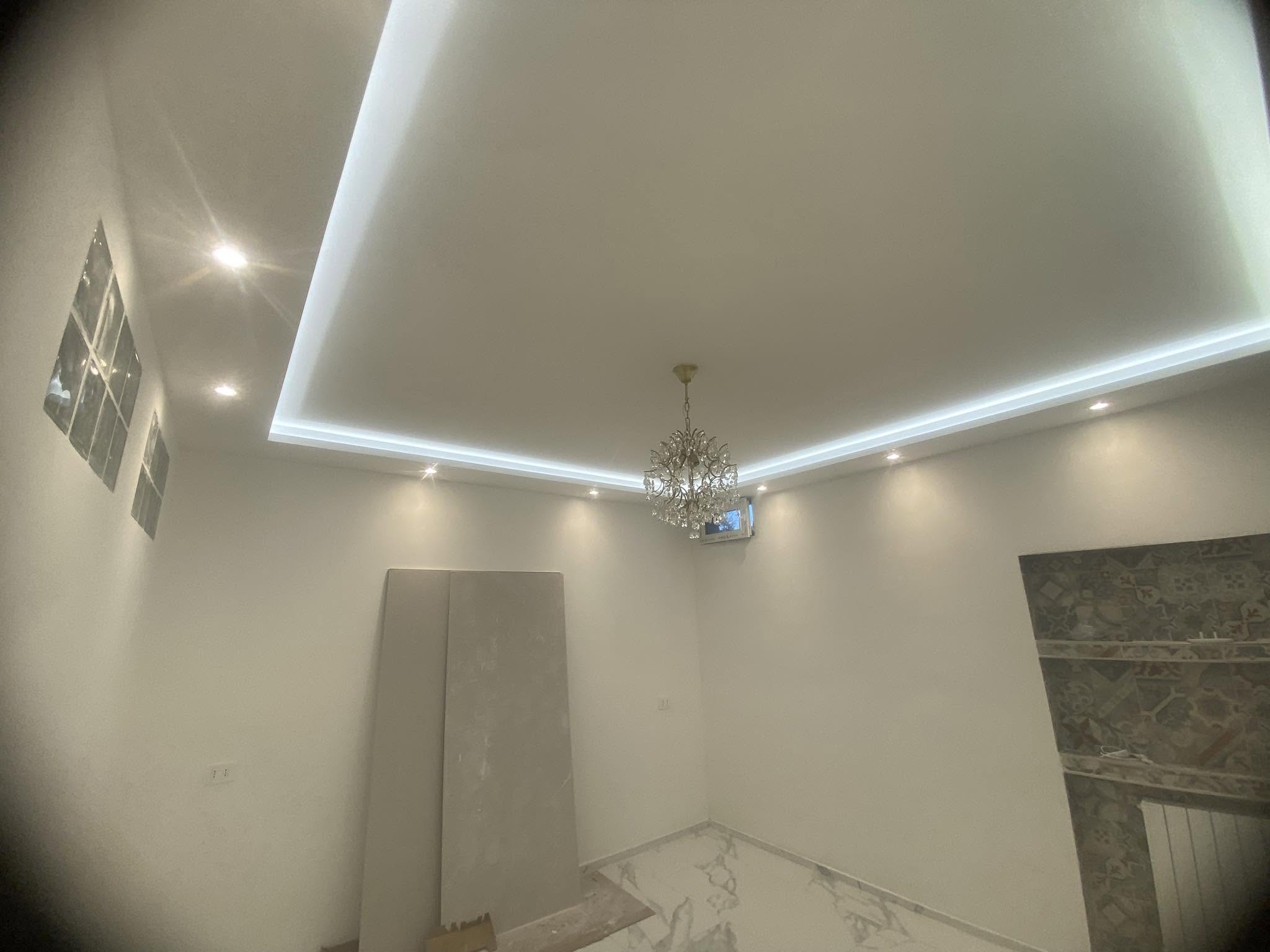Controsoffitto in cartongesso con LED perimetrale